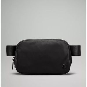 Lululemon Everywhere Belt Bag